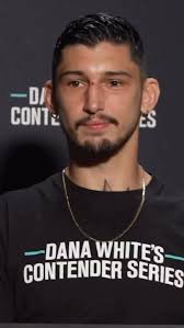 Fight week pour le journaliste de MMA Québec @charlesjourdain1 😂, Seuls  quelques duos de frères ont réussi à se rendre à l’UFC et