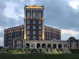 Virginia Beach S Classic Cavalier Hotel Shines Again Virginia Beach Virginia Beach Vacation Virginia Beach Hotels