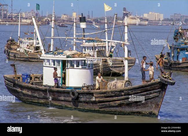 Madras harbour hi-res stock photography and images - Alamy