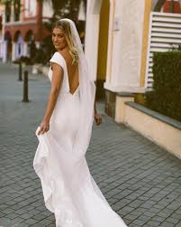Made With Love Bridal On Instagram S A D I E With Our Stevie Veil Mwlsadie Available Now From Our Syd Wedding Dress Cap Sleeves Wedding Dresses Bridal