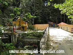 The park offers guided trail rides that are easy enough for the first timer and still adventurous for the more experienced. Commonwealth Forest Park Taman Rimba Komanwel