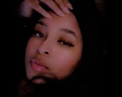 Lashandra Jones's Instagram, Twitter & Facebook