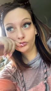 Starr Wilkins's Instagram, Twitter & Facebook