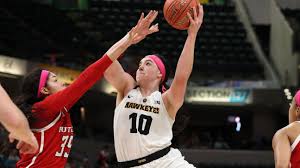 Women S College Basketball Player Of The Year Iowa S Megan Gustafson New Http Www Espn Co College Basketball Players Basketball Players College Basketball