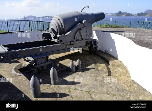 Armstrong cannon hi-res stock photography and images - Alamy