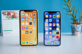 iphone xr vs xs should you spend 250 extra phonearena