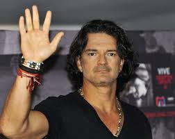 Tarjeta de crédito, débito o prepago con el sistema de seguridad caixabankprotect. Arjoneando Com Todo Sobre Ricardo Arjona