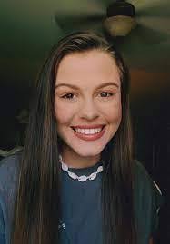 Elena Farris's Instagram, Twitter & Facebook