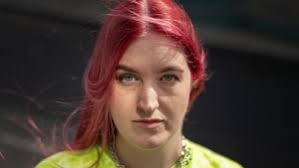 Michelle er mor til fire og drømmer om at leve af sociale medier: