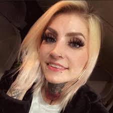 Crystal Greenwald's Instagram, Twitter & Facebook