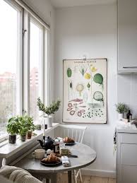6 Eat In Kitchens That Won T Make You Miss Your Formal Dining Room Apartment Decorating Rental Small Apartment Decorating Interior Design Kitchen