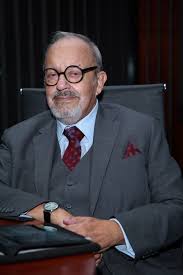A sus 80 años de edad, tras toda una vida dedicada al arte, al entretenimiento, falleció una de las leyendas de la actuación en colombia: Carlos El Gordo Benjumea Una Inagotable Vida De Anecdotas Revista Momentos