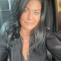 Kathryn Dellinger's Instagram, Twitter & Facebook