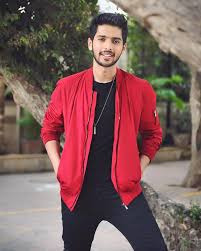 Armaan Malik Fotos Facebook He has done his honours in music.