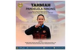 Beliau menjadi wanita pertama malaysia pembawa bender. Bernama Agong Congratulates Pandelela On Winning Gold In World Cup