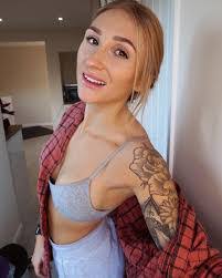 Jasmine Sharpe's Instagram, Twitter & Facebook