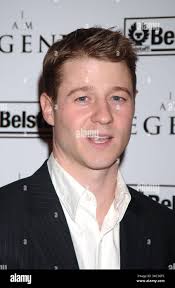 Ben mckenzie Banque de photographies et d'images à haute résolution