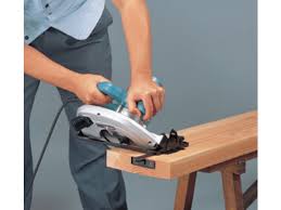 Gamme professionnelle de scies circulaires filaires makita, bosch, dewalt. Makita 5704rk Scie Circulaire O 190 Mm Contact Bati Avenue