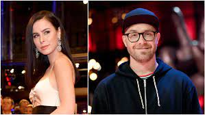 Das bild, um das es geht, zeigt lena nur in unterwäsche bekleidet vor einem badezimmerspiegel. Lena Meyer Landrut And Mark Forster Secretly Married First Wedding Or Pregnant Marriage Begins With A Baby Bump