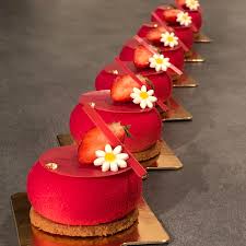 Entremets fraise coco verveine