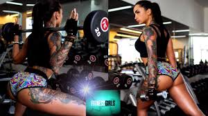 female fitness model workout pictures