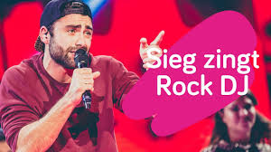 Hij bouwde, verbouwde en sjorde zich samen met de andere helden de harten in van de ketnetters. Sieg De Doncker Doet De Temperatuur Stijgen Met Rock Dj Youtube