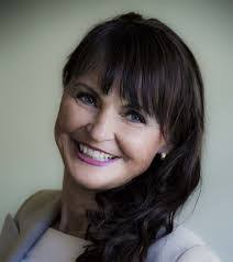 Susan Moxley's Instagram, Twitter & Facebook