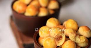 Kocok butter, margarin, gula halus dengan kecepatan sedang hingga tercampur rata. Nastar Lembut Lumer Dimulut Just Try Taste
