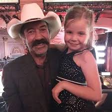 drop a heart for this cuteness!🥰🥰🥰