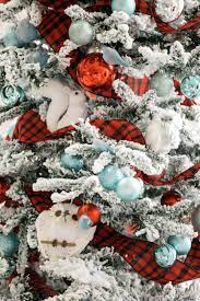 Maybe you would like to learn more about one of these? Cozy And Coastal Holidays At Hgtv Dream Home Coastal Christmas Decor Outdoor Christmas Decorations Christmas Decorations Diy Outdoor