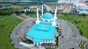 Bandara ini telah direnovasi dan memiliki landasan pacu sepanjang 3.000 meter yang mampu menampung pesawat berbadan lebar. Beauty Of Islam And The Beautiful Masjid Sultan Iskandar Bandar Dato Onn Johor Bahru Youtube