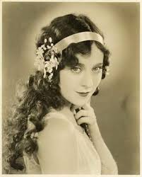 1920s Hairstyles For Long Hair More Flapper Hair 1920s Hair Long Hair Styles