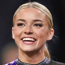 VIDEO: Olivia Dunne Shares Behind-The-Scenes Footage That Led Up To Her  Risky Stunt On The SI Swimsuit Runway Full story via 🔗 in comments. 👇