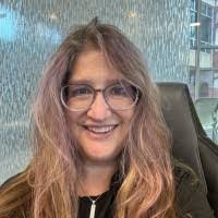 Tracy Arsenault's Instagram, Twitter & Facebook