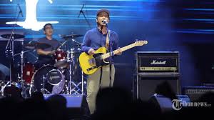 It is hoped that with this reference, student confidence if a chord is drawn on a circle equal to the radius, the angle thus made was used as the basic unit. Chord Gitar Lagu Sebelah Mata Efek Rumah Kaca Tapi Sebelah Mataku Yang Lain Menyadari Tribunnews Com Mobile