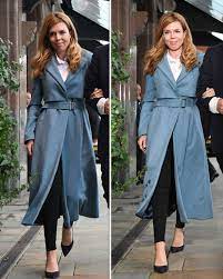 This particular dress is also available to rent on my wardrobe hq for £45 (€53) a day, and it looks as though this was the more sustainable option carrie chose, as according to the telegraph, the website confirmed the dress was being rented by the prime minister's wife. Carrie Symonds Boris Johnson S Girlfriend Wears Tory Blue Coat To Conservative Conference Express Co Uk