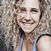 Mona Kraus's Instagram, Twitter & Facebook