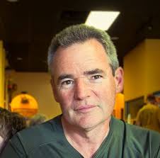 Are generic introduction posts in Facebook groups spam, scam, or bots?