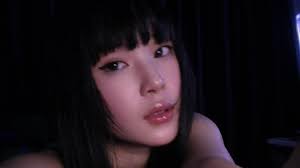 modeling for Apple, captured by Leslie Zhang @lesliezhang1992 ❤️