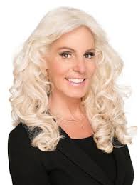 Kimberley Munro's Instagram, Twitter & Facebook