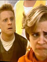 Alan Tudyk's Harry is definitely a Stranger with Candy……… 🤣😂