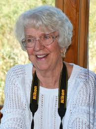 Elizabeth Leopold's Instagram, Twitter & Facebook