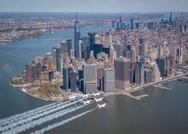 New york, often called new york city to distinguish it from new york state, or nyc for short, is the most populous city in the united states. Nyu Jork S Vysoty Kak Pilotazhnye Gruppy Voennyh Ssha Podderzhali Medikov