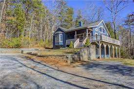 It has a large open living and dining area and a guest bedroom to accomodate a single traveler, couple or two friends. Red Cedar Cabin Franklin Updated 2021 Prices