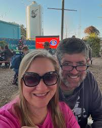 Hillary Lake (@hillarylake) • Instagram photos and videos