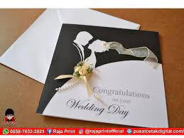 Sudah Weekend Aja Nih Buat Temen Temen Yang Hari Ini Libur Mending Holida Creative Wedding Invitations Wedding Invitation Card Design Fun Wedding Invitations