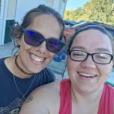 Get those pearly whites looking Good for the new year! 😉🦷😁