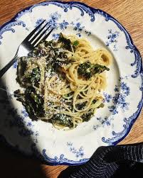 A Simple Broccoli Pasta For Lunch Barely Even A Recipe Warm Extra Virgin Olive Oil In A Pan I Use Mountzeroolives Then A Broccoli Pasta Easy Pasta Recipes
