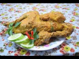 Ayam betutu merupakan kuliner khas dari gilimanuk, berupa ayam yang dimasak dengan rempah pedas dalam waktu lama, sehingga menghasilkan hidangan ayam yang empuk dan pedas. Resep Ingkung Ayam Kampung Enak Sederhana Banyuwangi 2017 Youtube