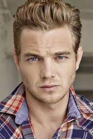 Taylor Handley's Instagram, Twitter & Facebook